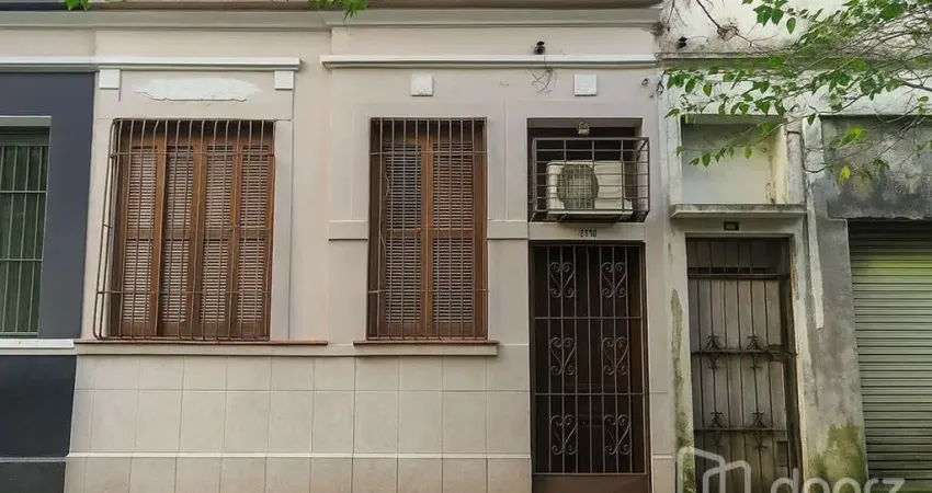 Casa com 2 quartos à venda na Rua Botafogo, 968, Menino Deus, Porto Alegre