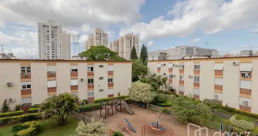 Apartamento com 2 quartos à venda na Rua Roque Calage, 260, Passo da Areia, Porto Alegre