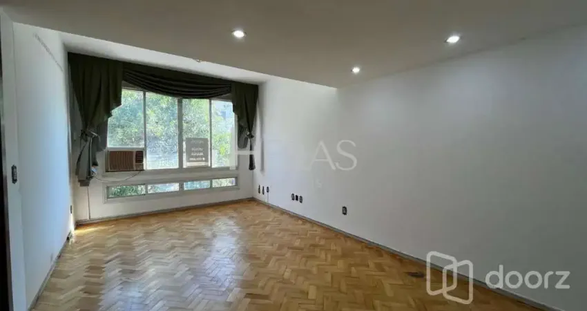 Apartamento com 3 quartos para alugar na Avenida Protásio Alves, 865, Rio Branco, Porto Alegre