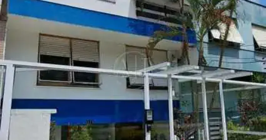 Amplo apartamento em excelente localização na parte plana do bairro!!!