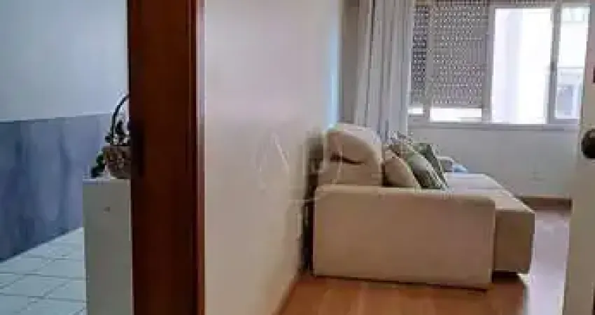 Amplo apartamento 1 dormitório com garagem e elevador, a três quadras da Praça da Encol, bairro Petrópolis em Porto Alegre