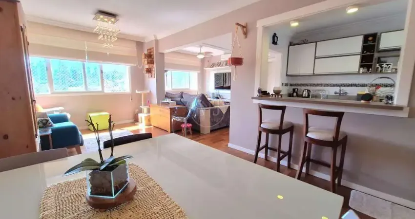 Excelente apartamento reformado, semimobiliado com 102m² privativos em andar alto com vista definida, sol da manhã em zona plana e localização privilegiada!!!