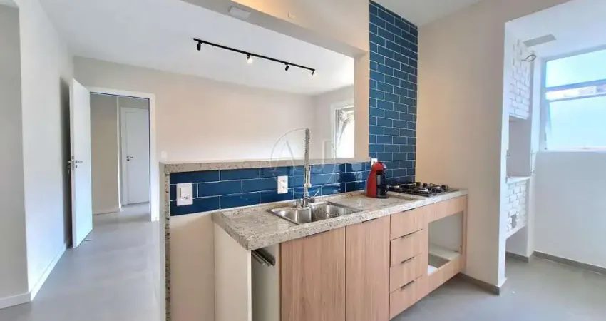 OFF DE 595MIL POR 550MIL. DESOCUPADO E PRONTO PARA MORAR!!! APARTAMENTO DE 2 DORMITÓRIOS RECÉM REFORMADO SEMIMOBILIADO, COM CHURRASQUEIRA, DEPENDÊNCIA (PRONTA PARA HOME OFFICE OU 3º DORMITÓRIO COM BAN