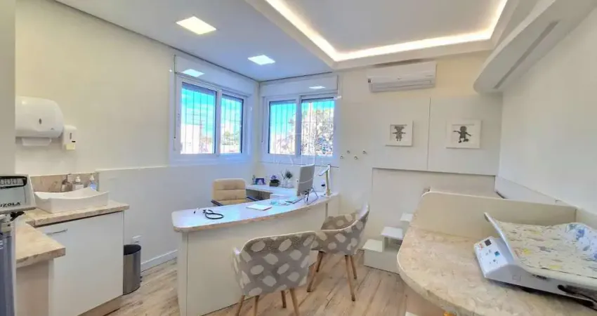 A/j brokers vende: sala comercial (consultório) localizada em renomada clínica de atendimento pediátrico localizada no bairro santa cecília em porto alegre. sala para consultório pediátrico totalmente
