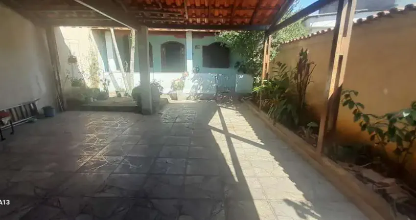 Casa à Venda em Piratininga BH: 182m², 3 Quartos, R$450mil