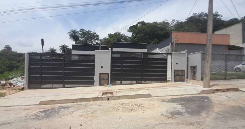 Casa à venda na Rua Vicente Geraldo Martins, Novo Centro, Santa Luzia