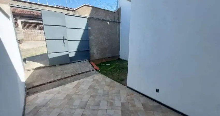 Casa à Venda em Cruzeiro, Ribeirão das Neves: 2 Quartos, 46m²