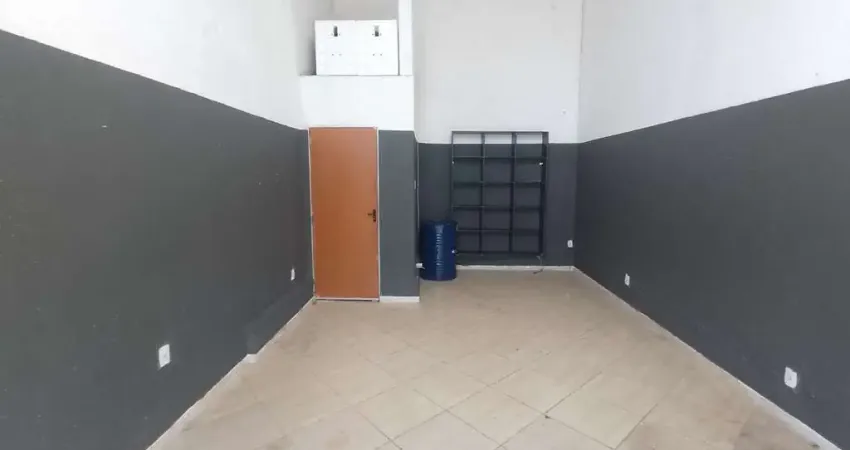 Loja-de-esquina-em-frente-ao-ponto-de-onibus-principal-rua-bairro-ouro-preto-ufmg