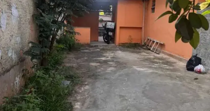 Casa para alugar em ouro preto bh, 2 quartos 1 vaga 1000m da ufmg