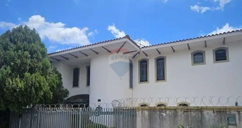 'Casa Residencial ou Comercial no Jardim América : Investimento Perfeito' - 448m² -4 suítes