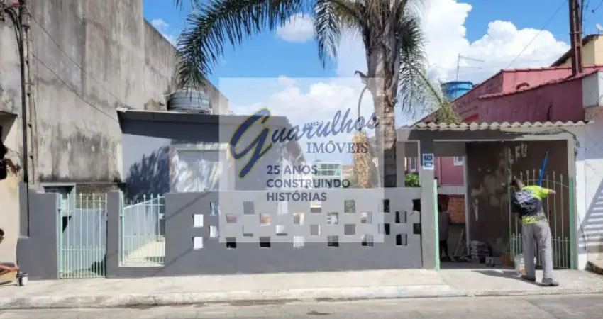 2 Casas em terreno de 10*25, cada uma com 3 dorms a venda por R$749.900,00