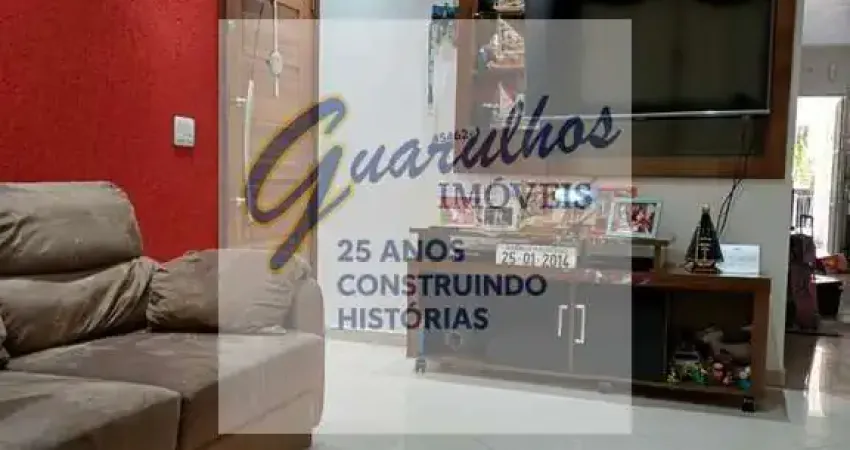 Sobrado de 3 dorms, 1 suíte, 2 vagas, próximo ao Nagumo R$699.900,00
