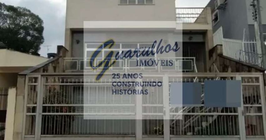 Magnífica casa com 271m² de área construída. Todos os cômodos com pé direito alto que proporciona ma