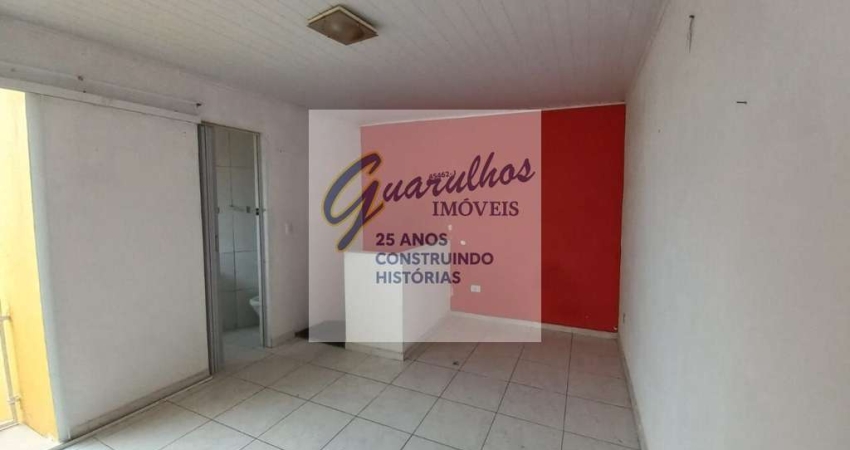 Ótima casa na Vila Rosália com 01 dormitório, cozinha, banheiro, área de serviço,quintal, ten mais 0