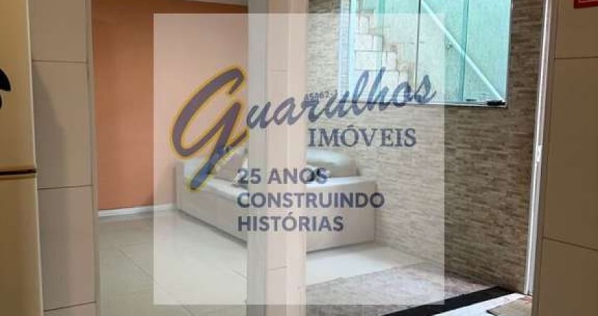 Casa com 2 quartos para alugar na Vila Ayrosa, São Paulo 