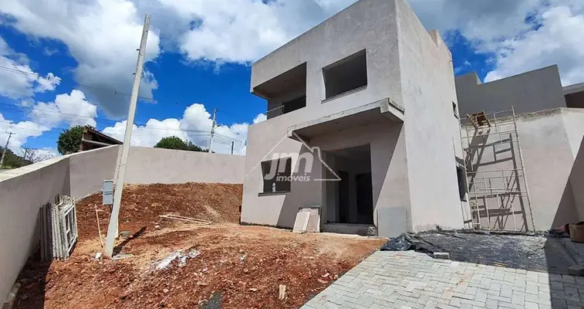 Sobrado à venda no Bairro Jardim das Acácias - em Campo Largo/PR
