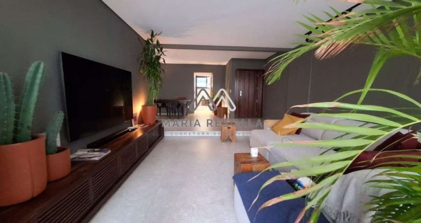 Apartamento Residencial à venda, Barra, Salvador - AP0131.