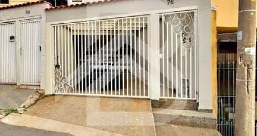 Sobrado para Venda em Santo André, Santa Terezinha, 3 dormitórios, 1 suíte, 3 vagas