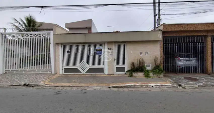 Casa para Venda em São Paulo, VILA CARRÃO, 5 dormitórios, 1 suíte, 4 banheiros, 7 vagas
