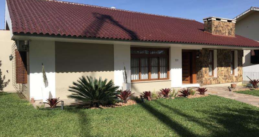 Casa com 3 quartos à venda na Alameda dos Ipês, 131, Nossa Senhora Medianeira, Santa Maria