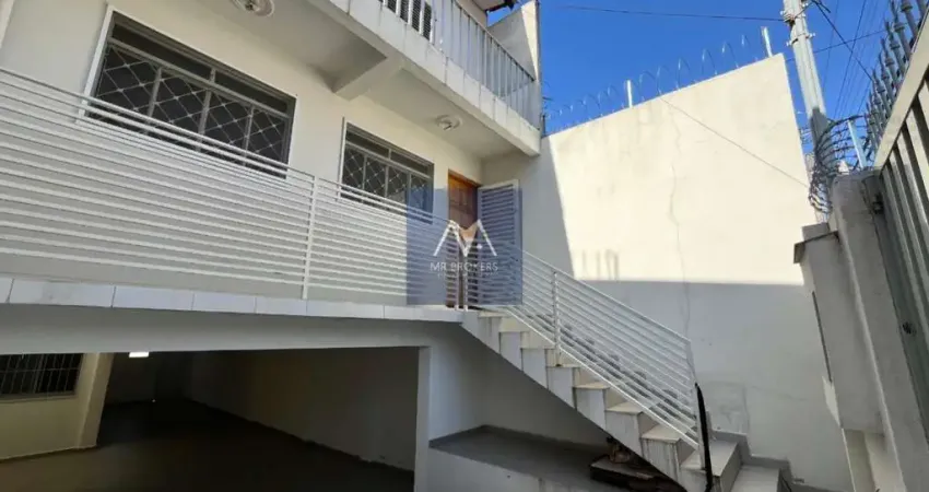 Casa de Alto Padrão para Venda ou Locação na Vila Municipal em Jundiaí/SP: 3 Quartos, 1 Suíte, 2 Salas, 4 Banheiros, 4 Vagas e 232,00 m².