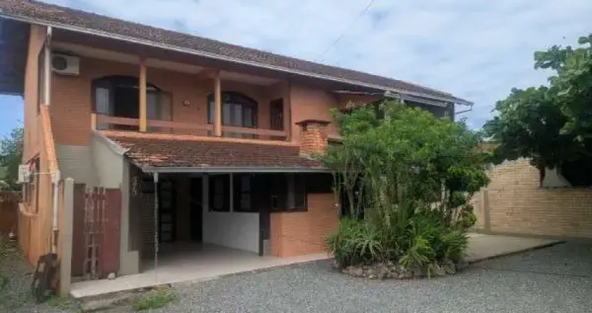 Casa com 5 quartos à venda no Ubatuba, São Francisco do Sul