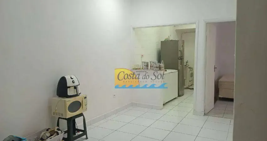 Casa com 2 dormitórios para alugar por R$ 2.500,00/mês - Vila Guilhermina - Praia Grande/SP