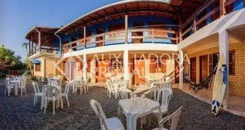 Prédio à venda na Dos Camarões, 7659, Praia da Ferrugem, Garopaba