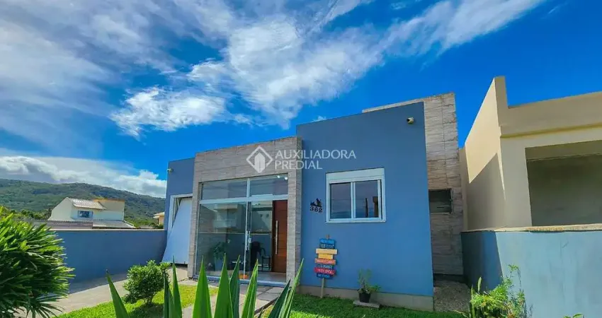 Casa com 3 quartos à venda na Fernanda Pacheco Da Silva, 2165, Ambrósio, Garopaba