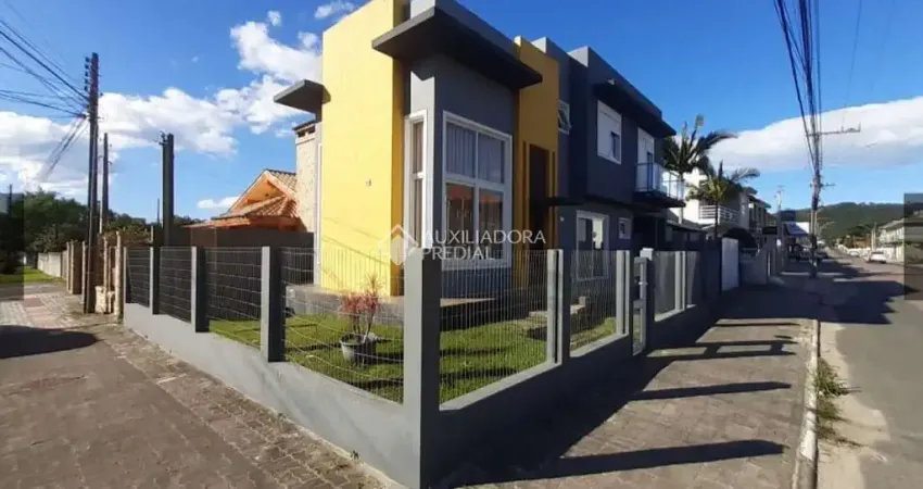 Casa com 2 quartos à venda na Rozalina De Aguiar Lentz, 100, Centro, Garopaba