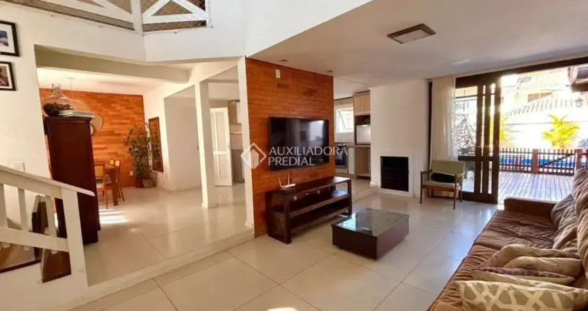 Casa com 4 quartos à venda na Teodoro Olavio Pacheco, 21, Centro, Garopaba