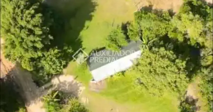 Terreno à venda na Osvaldo Pereira De Souza, 33, Araçatuba, Imbituba