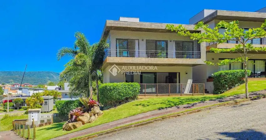 Casa com 3 quartos à venda na Rua Bernardino Manoel Rodrigues, 936, Centro, Garopaba