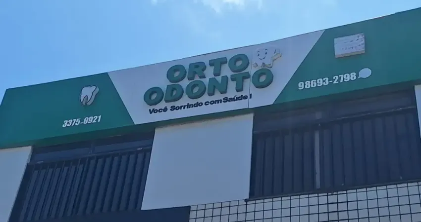 Vende-se ponto comercial/consultório.o ponto pode ser adaptado pra: consultório, escola e salão de beleza .