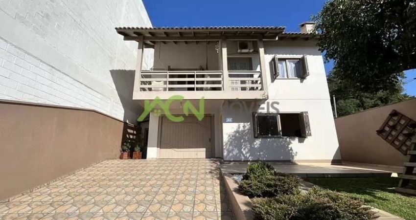 Casa com 4 dormitórios, quiosque e piscina, no Floresta, Estância Velha