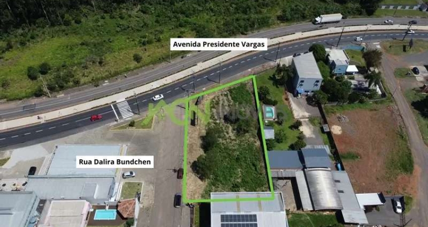 Área com 1.409,30m², frente para Av. Presidente Vargas, Floresta, Estância Velha