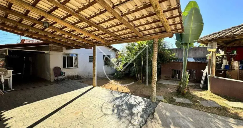 Casa com 3 quartos à venda na Rua Carmópolis, 140, São Pedro, Esmeraldas