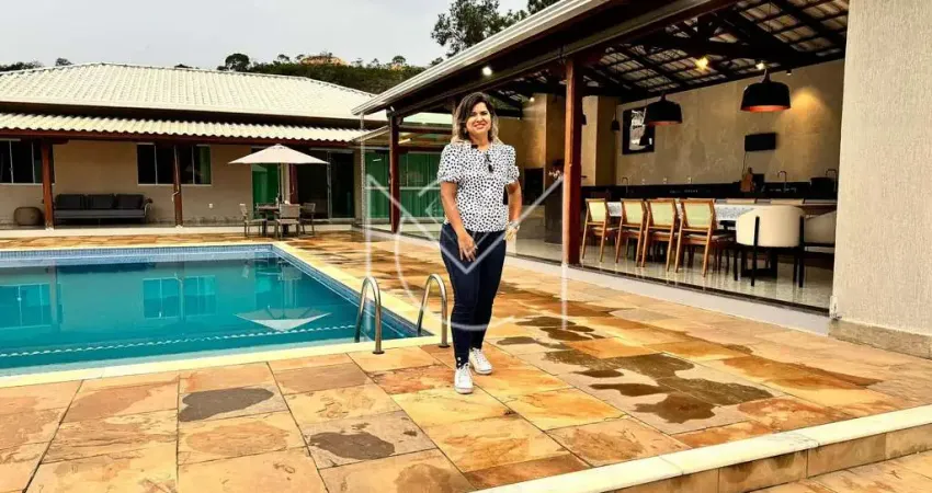 CASA MODERNA COM 04 QUARTOS E ESPAÇO GOURMET COM FOGÃO A LENHA