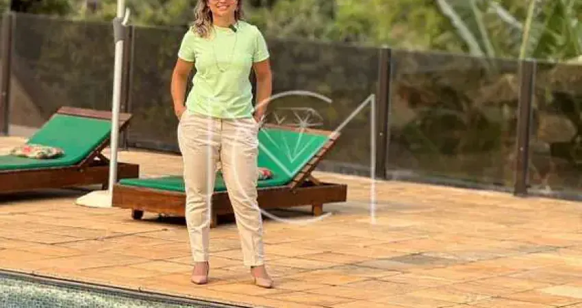 CASA COM PISCINA E SAUNA NO CONDOMÍNIO VALE DO OURO