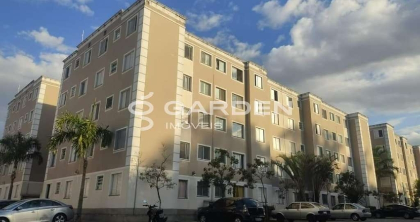 Apartamento em Vila Tesouro