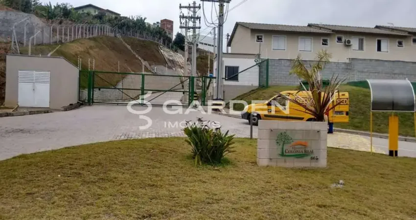 Casa em Condomínio em Jardim Colônia