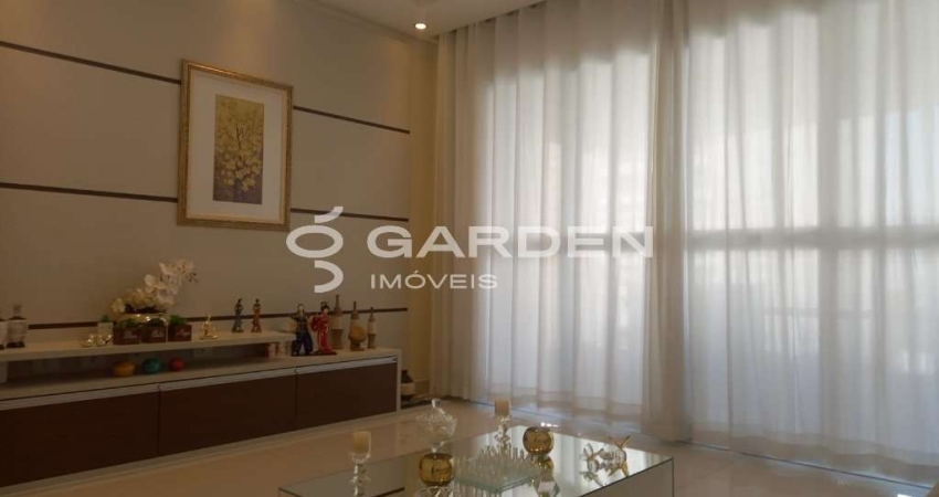 Apartamento em Jardim das Indústrias