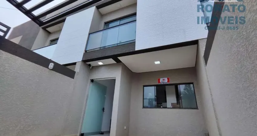 Sobrado Apenas 1 Quadra da Praia - Balneário Rivieira