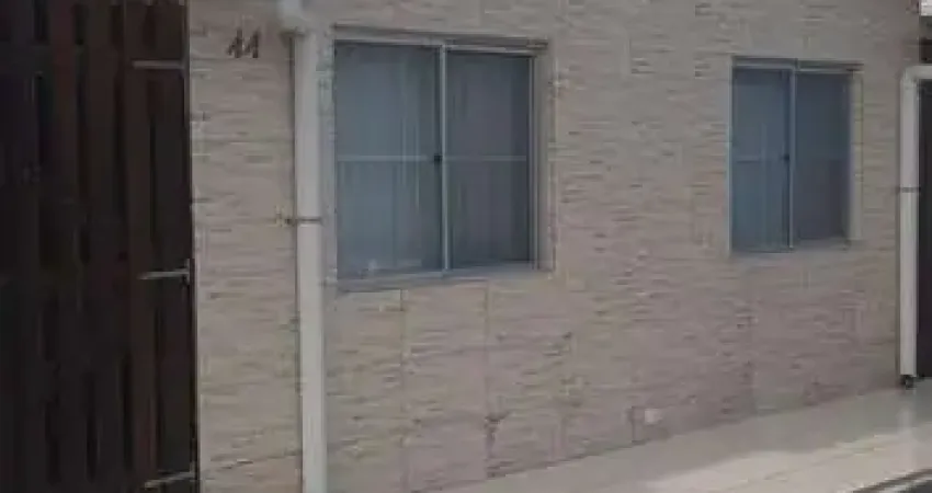 Casa em condomínio fechado com 2 quartos à venda no Albatroz, Matinhos 
