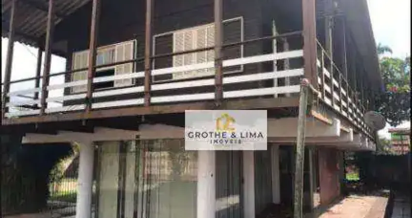 Casa com 3 dormitórios à PARA PERMUTA, 300 m² por R$ 795.000 - C Mar - São Sebastião/SP