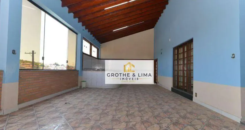Casa com 2 dormitórios à venda, 220 m² por R$ 490.000,00 - Chácaras Silvestre - Taubaté/SP