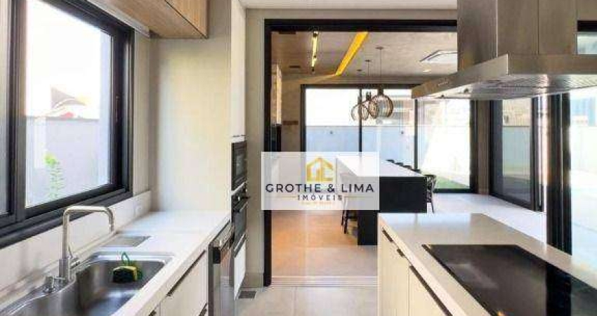 Luxuoso sobrado á venda no Alphaville com 4 suítes, toda planejada, e área gourmet com piscina.