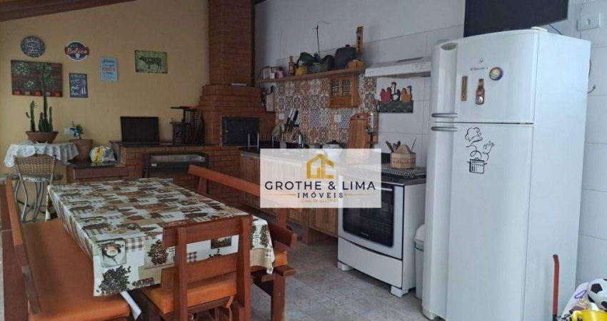 Sobrado com 3 dormitórios à venda, 142 m² por R$ 636.000,00 - Vila Areao - Taubaté/SP