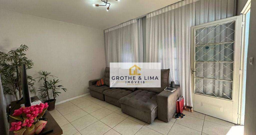 Casa Bosque dos Eucaliptos - 3 Dormitórios - 183m²