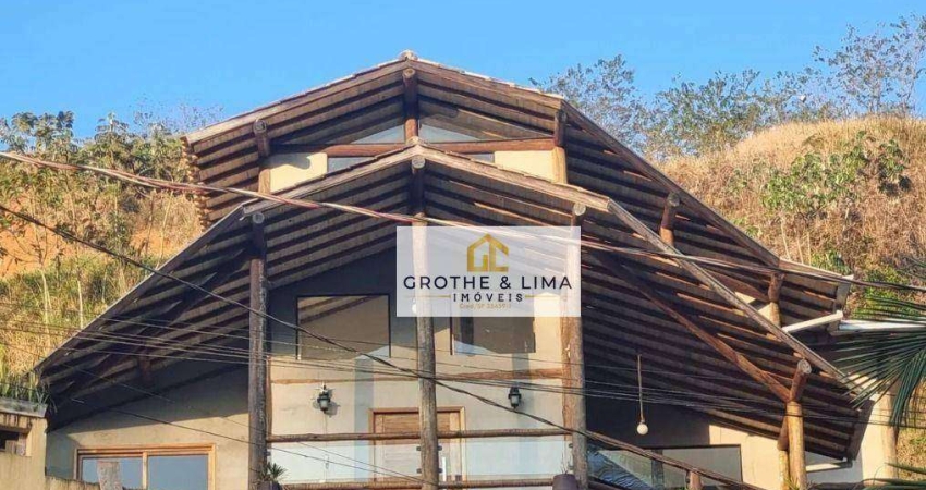 Sobrado com 4 dormitórios à venda, 280 m² por R$ 2.000.000 - Freitas - São José dos Campos/SP